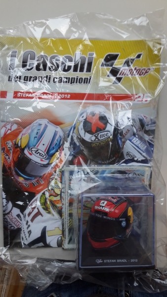 I caschi dei grandi campioni n.25. Stefan Bradl 2012. Scala 1:5 De Agostini