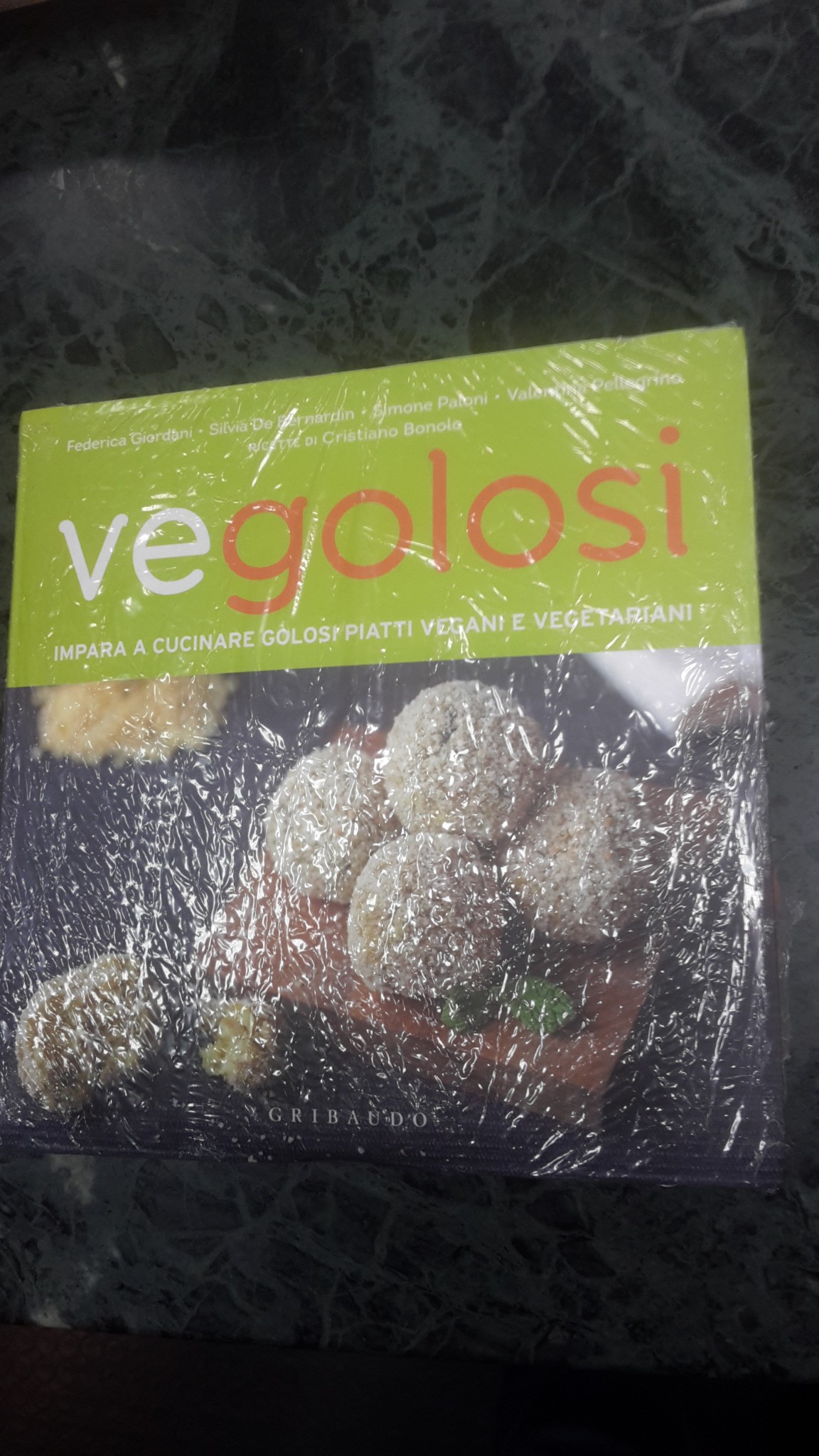 VEGOLOSI, IMPARA A CUCINARE GOLOSI PIATTI VEGANI E VEGETARIANI, RICETTE DI BONOLO. GRIBAUDO LA STAMPA
