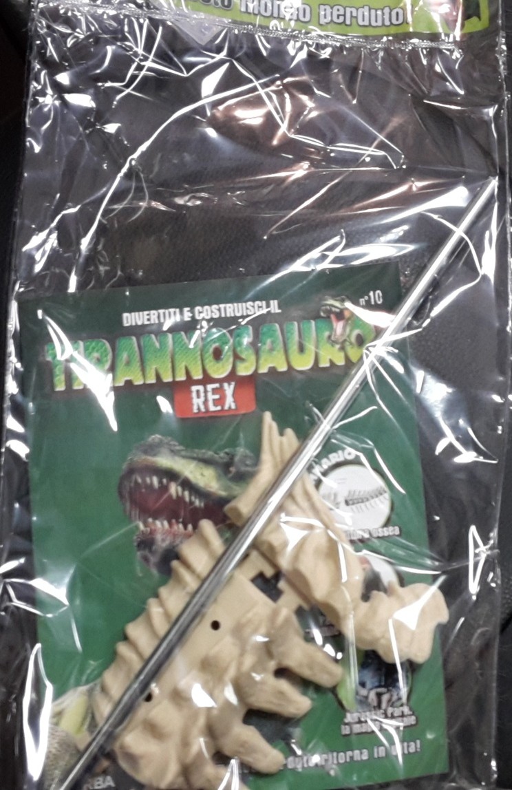 DIVERTITI E COSTRUISCI IL TIRANNOSAURO REX, USCITA 10