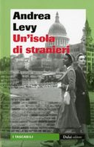 UN'ISOLA DI STRANIERI