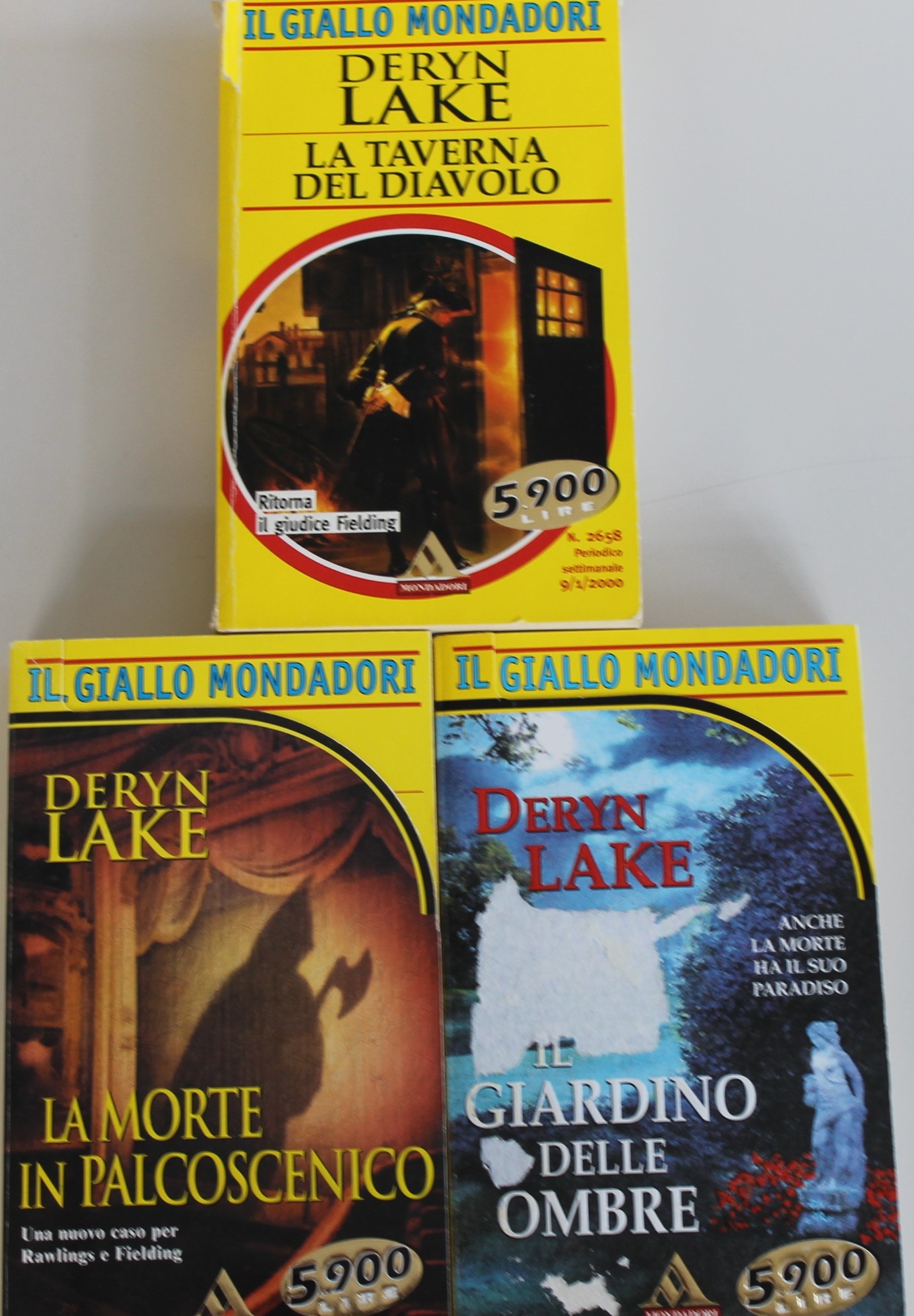 Lotto stock Deryn Lake 3 Libri Gialli Mondadori. Consegna in 24 ore gratuita con corriere espresso
