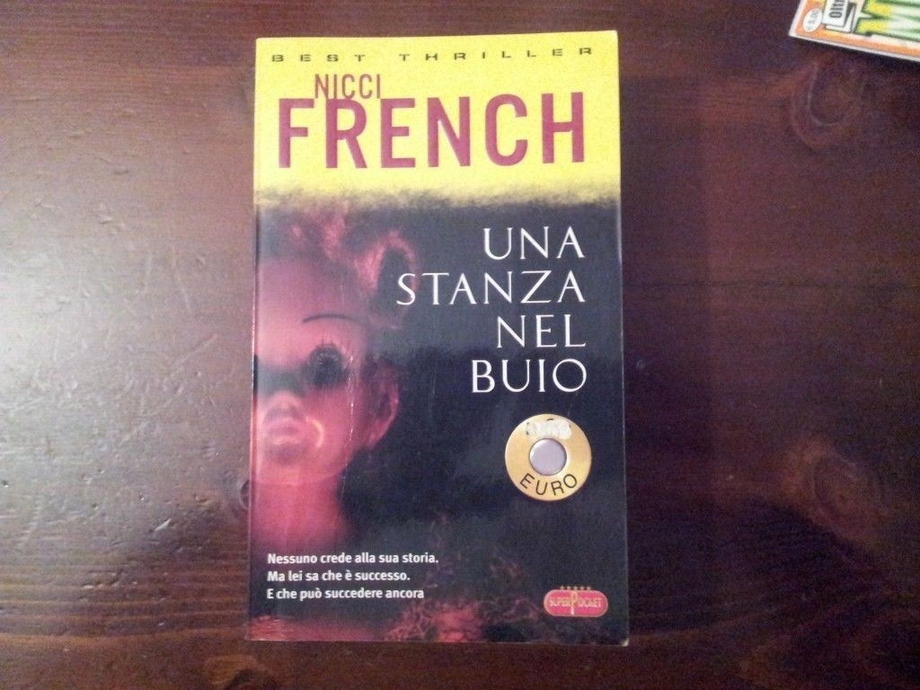 Una stanza nel buio ,Nicci French,RL Libri su licenza RCS