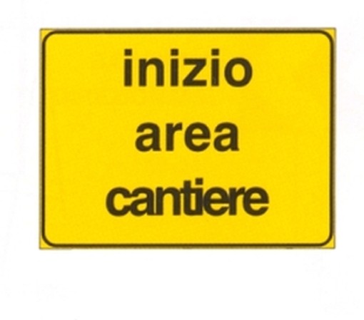 SEGNALI CANTIERE F_2107 INIZIO AREA CANTIERE