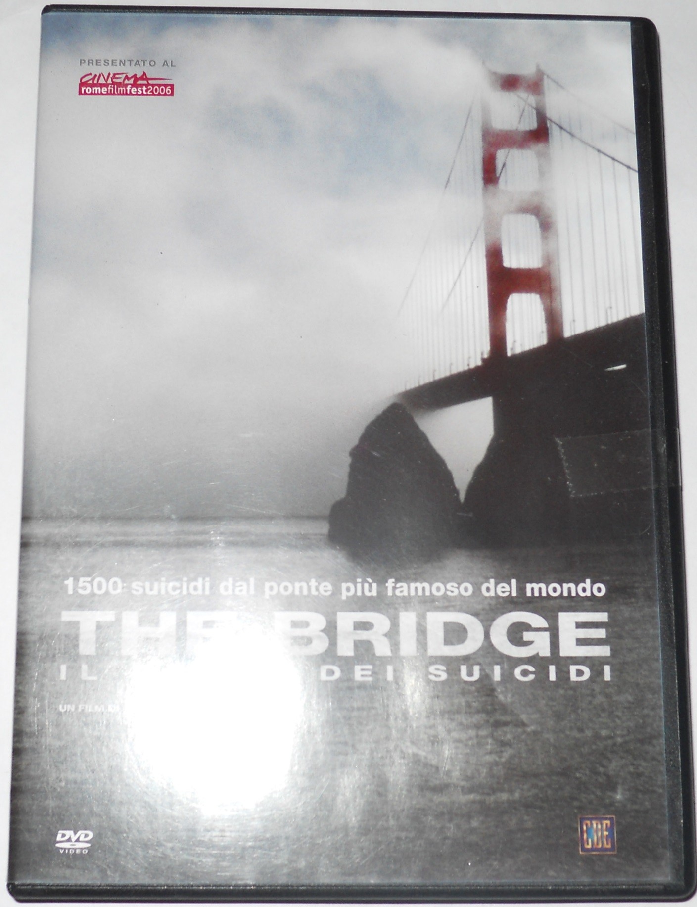 The Bridge. Il Ponte dei suicidi 