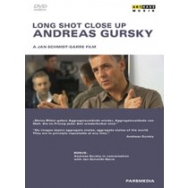 Andreas Gursky - Long Shot Close Up  VARI