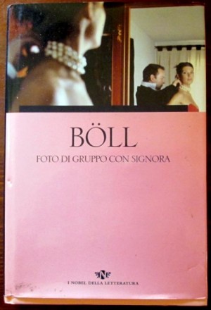 Foto di gruppo con signora,Heinrich Boll,Famiglia Cristiana su licenza Einaudi